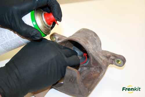How to clean rust inside a brake caliper 1