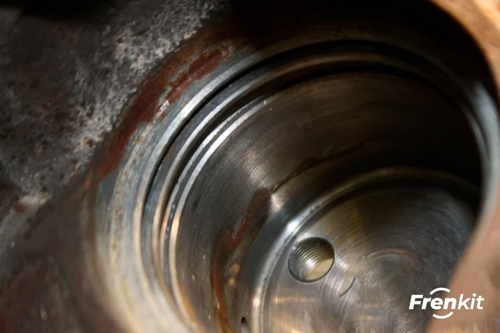 How to clean rust inside a brake caliper