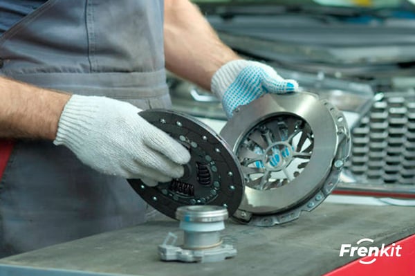 Steps to repair the clutch of your car 1